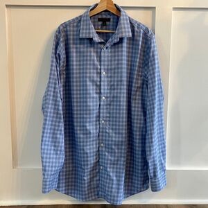 Banana Republic Blue Checkered Men's Shirt - Long Sleeves